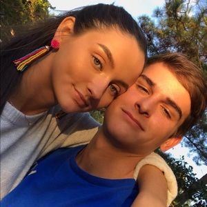 Meet your Posher, Hailee kate